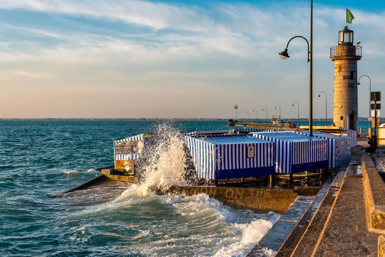 Chambre Du Retour En Enfance - Abdl Dol-de-Bretagne Exteriér fotografie
